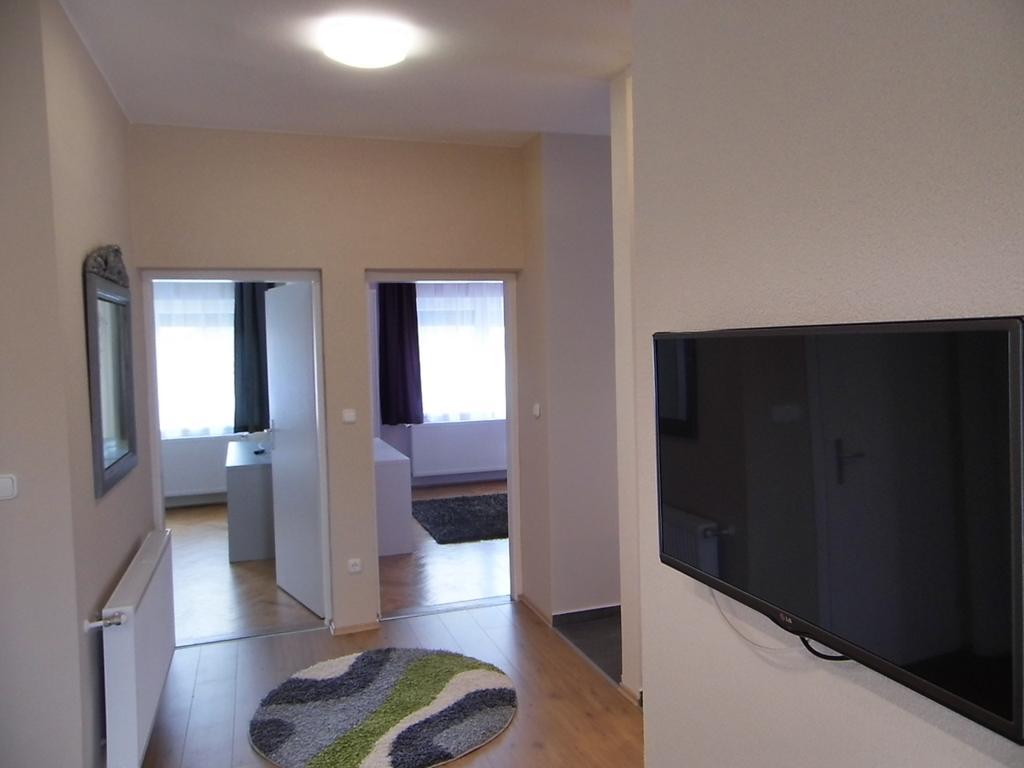 Alfa Apartman Sarvar Room photo