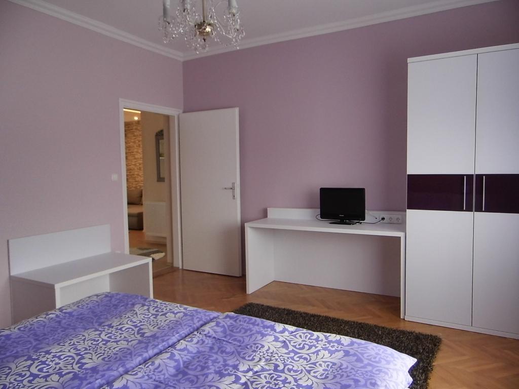 Alfa Apartman Sarvar Room photo