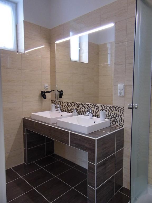 Alfa Apartman Sarvar Room photo